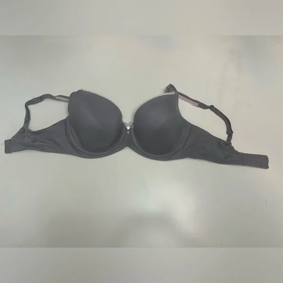 Victoria’s Secret body by Demi 34DD - Picture 1 of 2